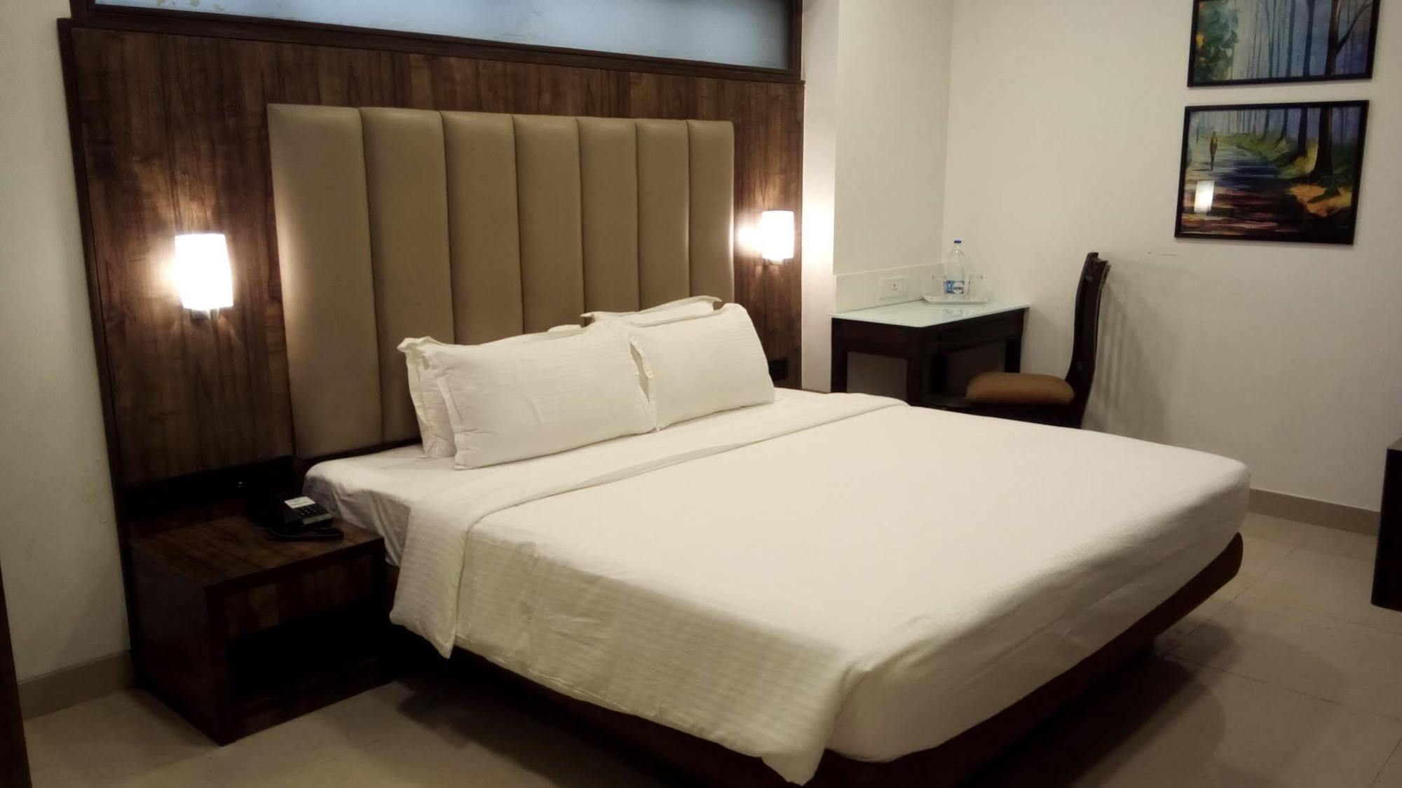 Golden Chariot The Boutique Hotel Bombay Extérieur photo